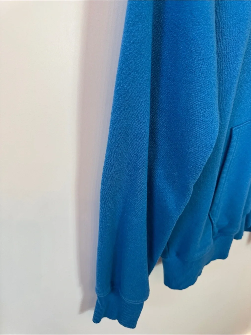The North Face Men's Blue Pullover Hoodie Sweatshirt